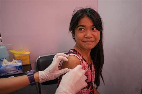 philippine slums girl 👉👌compassion blog compassion international