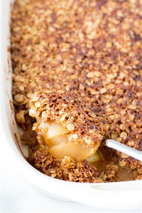 Gluten Free Apple Crisp With Oatmeal Topping Hungry Hobby