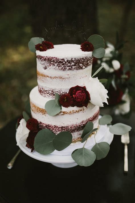 The Smarter Way To Wed Wedding Cake Red Burgundy Wedding Cake