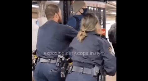 Nypd Transit Cops Muscle Guy From Subway For Pointing Out Theyre