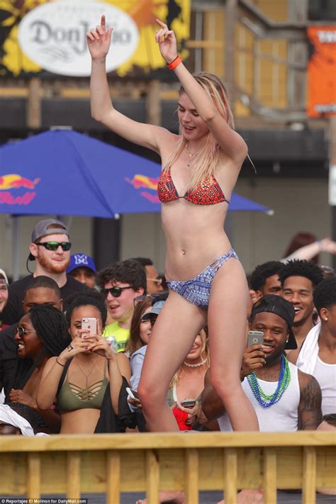 Spring Breakers Defy Drink Ban To Twerk Flash And Fight Daily Mail