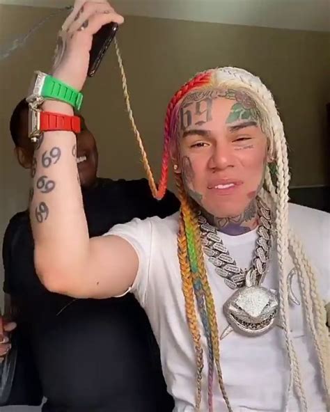 Tekashi 6ix9ine Gets Signature Hair Dyed A New Shade Of Rainbow