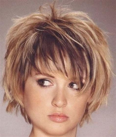 Étonnant Coiffure Cheveux Mi Long Femme 60 Ans Coupe ...