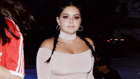Ariel Winter Shows Off Curves In Daring Two Piece At Drake Concert
