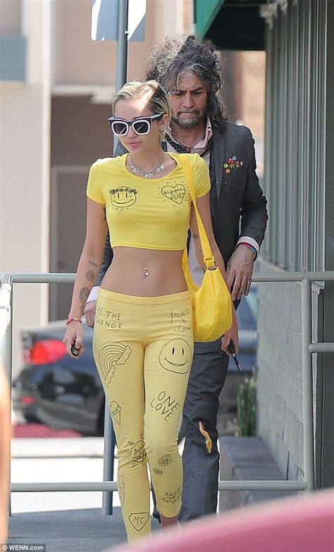 Miley Cyrus Goes Braless In Yellow Crop Top And Matching Leggings Yellow Crop Top Miley Cyrus