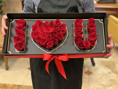 Maybe you would like to learn more about one of these? Deep Love Presentation Gift Box with Fresh Roses in Las ...