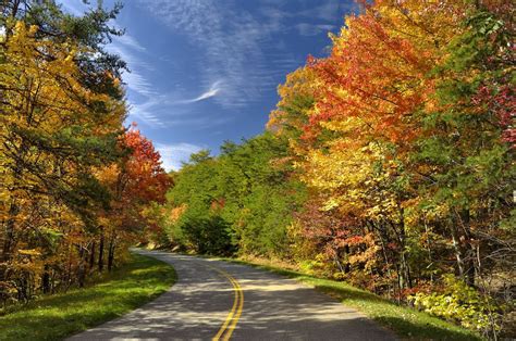 7 Underrated Spots In The Us For Stunning Fall Colors Beyond New