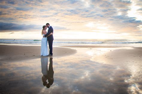 If you are looking for an ocean view, the wedding bowl or calumet park should be the first place you look but don't forget to explore la jolla shores and the la jolla beach & tennis club for a ceremony right on the sand. La Jolla Beach in 2020 (With images) | Dream beach wedding ...