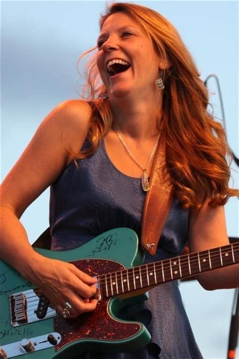 Female Blues Guitarist And Vocalist In 2020 Blues Music Susan Tedeschi Blues Musicians