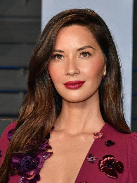 Olivia Munn Red Lipstick Olivia Munn Finished Off Her Look With A Red