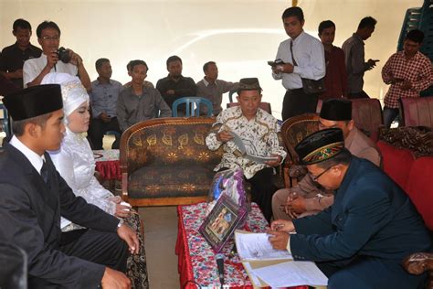 Mc Pernikahan Gaya Islami Dalam Pernikahan Achriza Danarko ~ Wawan Mc Pernikahan Adat Jawa