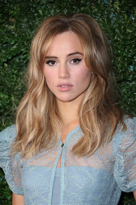 Suki Waterhouse 70 Hot Looks To Copy On Christmas Day Popsugar