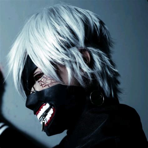 At the start of the series, kaneki's hair is dark brown, except in the op, where it we see an image of him with white hair. Takerlama Cosplay Tokyo Ghoul 2 Kaneki Ken Mask Adjustable ...