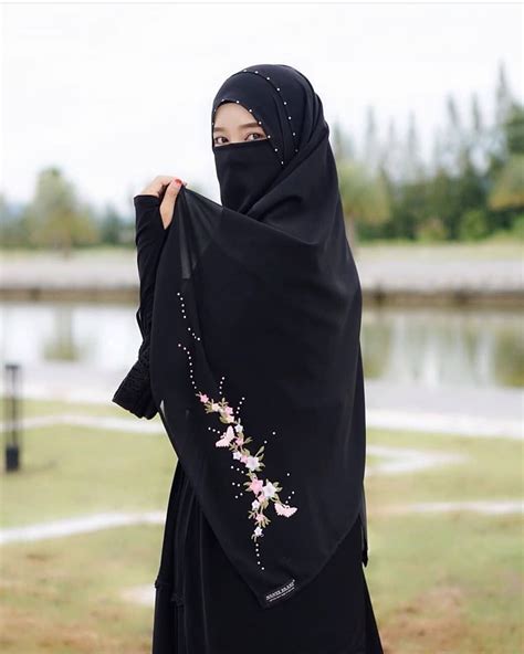 Pin Di ˚ Muslim ᵍⁱʳˡ Dress˚