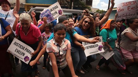El Salvador Mujeres Encarceladas Por Sufrir Abortos Naturales Al Fin