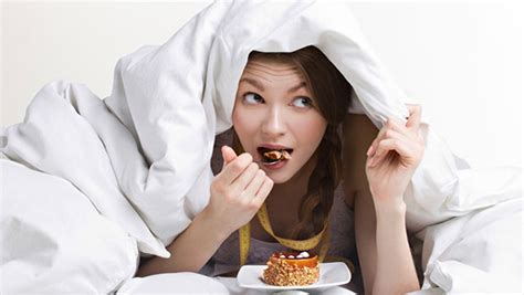 Avoid Eating 20 Worst Foods To Eat Before Bed To Protect And Improve Health