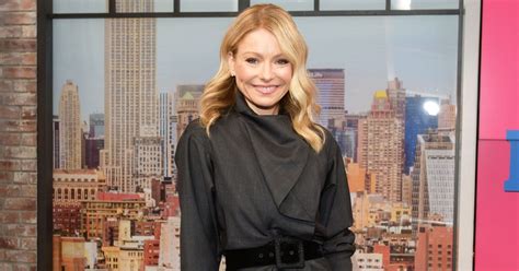 Kelly Ripa Claps Back At Troll Who Criticized Her On Camera Appearance