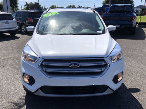 Pre Owned 2018 Ford Escape Se 4wd