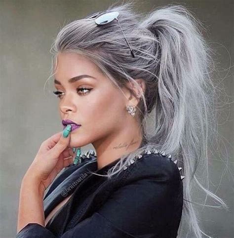 The chic 'do gave fans flashbacks to about a decade ago when rihanna first sported the shorter style. Rihanna silver white hair | Silver hair color, Messy ...