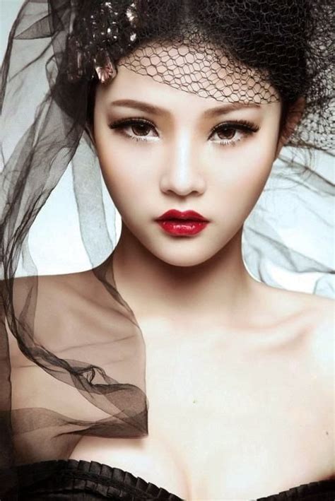Cosmetic wizardry asian women removing makeup to reveal their. Women Make Over Sites
