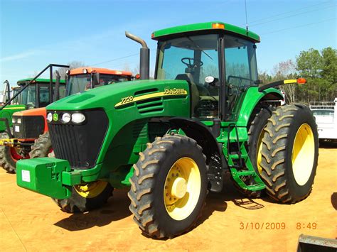 John Deere 7720 Farm Tractor