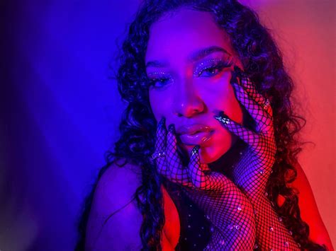 Hampton Randb Newcomer Zariyah Natalya Unveils New Single Repeat