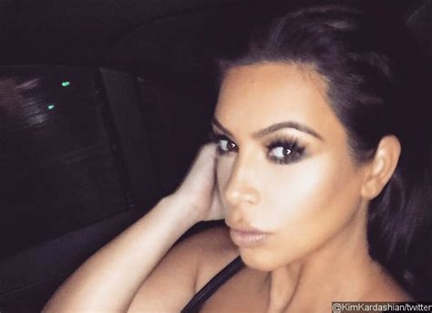 Wow Kim Kardashian Posts Ample Boobs Selfie After Dishing On High Risk Pregnancy