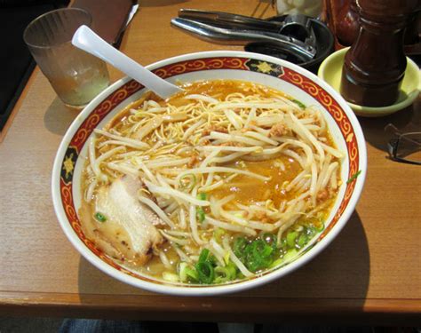 Japanese food is a big reason to visit japan! 5 Foods to try in Japan | nihonshock