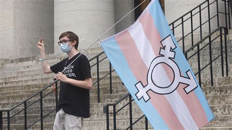 About 5 Of Young Adults In Us Are Transgender Or Nonbinary Pew Research Center
