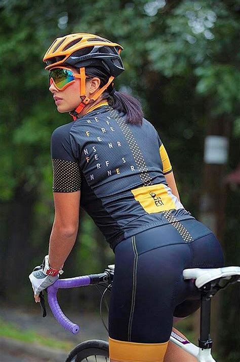 tenue cyclisme femme pro