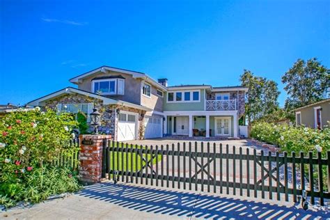 Full real estate market profile for newport beach, ca investors, appraisers and lenders. Cliffhaven Newport Beach Homes - Beach Cities Real Estate