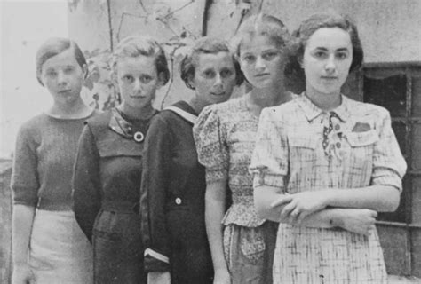 ギャラリー：アウシュビッツへ強制移送された999人のユダヤ人女性たち 写真6点 ナショナルジオグラフィック日本版サイト