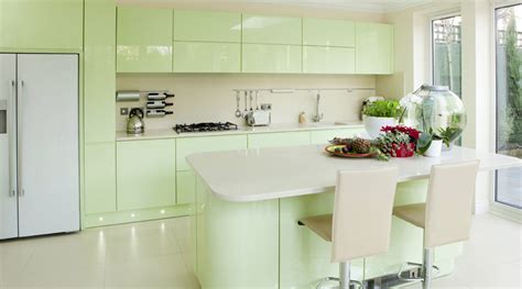 25 Pastel Kitchens That Channel The 1950s