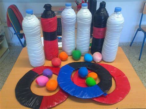 Hay varios juegos que los niños pueden hacer con una pelota además de jugar al fútbol. Pin en Juegos de mesa