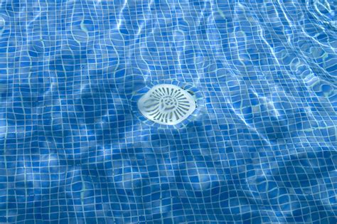 It drained below all jets and lights except the main drain. Swimming pool drain accidents | Experience • Resources ...