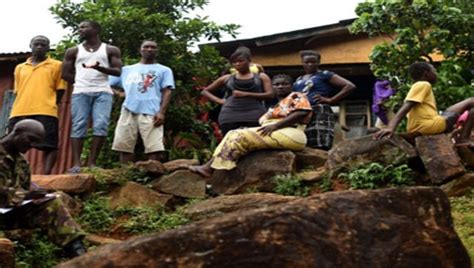 Sierra Leone Mudslides As Survivors Pick Through Debris 600 Missing