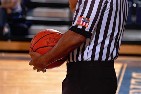A Guide On How To Referee Basketball Ballers Guide