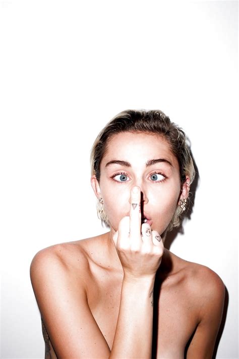 Miley Cyrus Poses Nude For Perv Terry Richardson 13 Pics Xhamster