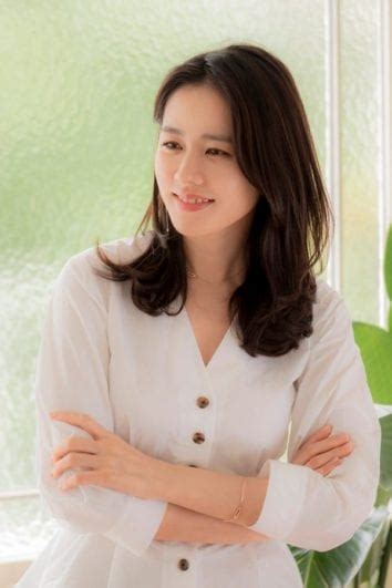 son ye jin to be on one year hiatus as her hollywood debut film ‘cross postponed its schedule