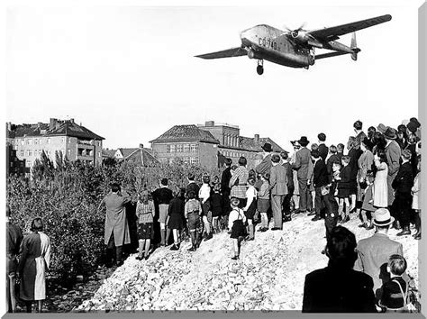 History In Images Pictures Of War History Ww2 Berlin Blockade