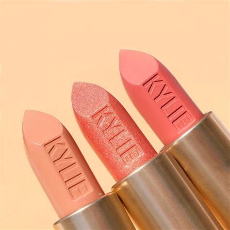 Kylie jenner might have taken the fashion and beauty world by storm with her unforgettable outfits, iconic lip kits and dreamy kylieskin collection Kylie Jenner's Summer Makeup Collection Is a Pastel Dream ...