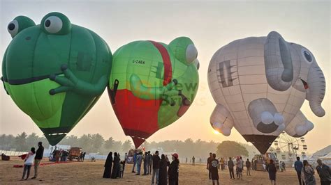 Tnibf Pollachi Public Gathered To See Shape Hot Air Balloons Take Off