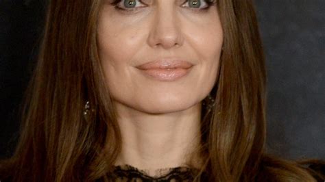 Angelina Jolie Donates To Boys Lemonade Stand Raising Funds For Yemen