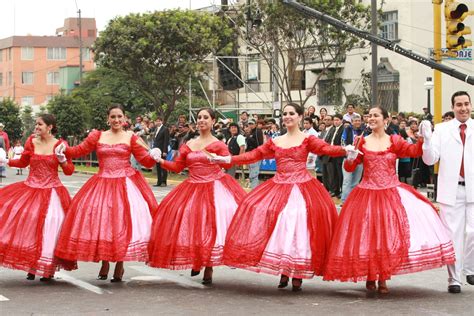 Armonía Huanta Pasacalle De La Identidad Nacional Celebra Perú