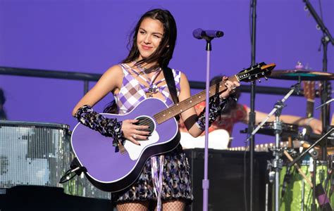Olivia Rodrigo To Perform At MTV VMAs Recordiau