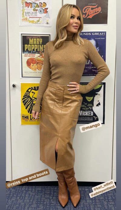 amanda holden on instagram star flashes her nipples in autumnal outfit