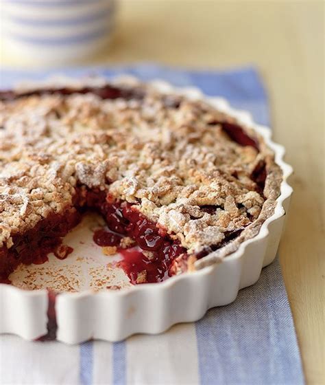 Our Favourite Crumble Recipes To Try This Autumn And Winter Pie