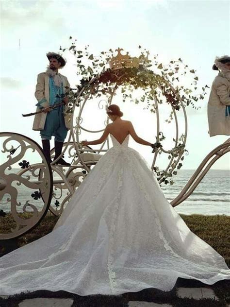 Maybe you would like to learn more about one of these? Pin by Yeni on Wedding Dresses.... | Fairytale wedding ...