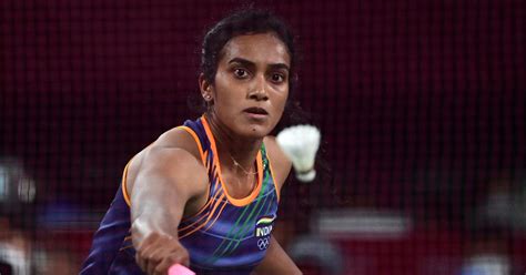 Greysia/apriyani akan berebut medali emas olimpiade tokyo 2020 dengan unggulan kedua asal china, chen qing chen/jia yi fan. Tokyo 2020, badminton: PV Sindhu storms into semis with straight-game win over Akane Yamaguchi