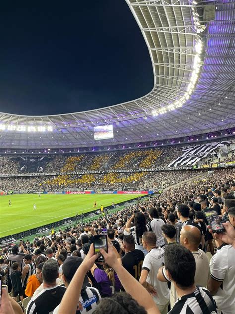 Torcida Do Cear Lota Na Arena Castel O Em Mais Uma Vit Ria Na S Rie B